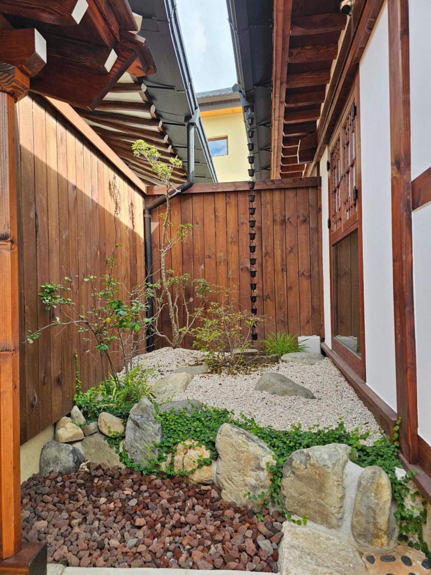 Bed and Breakfast Sieunjae Gyeongju Esterno foto