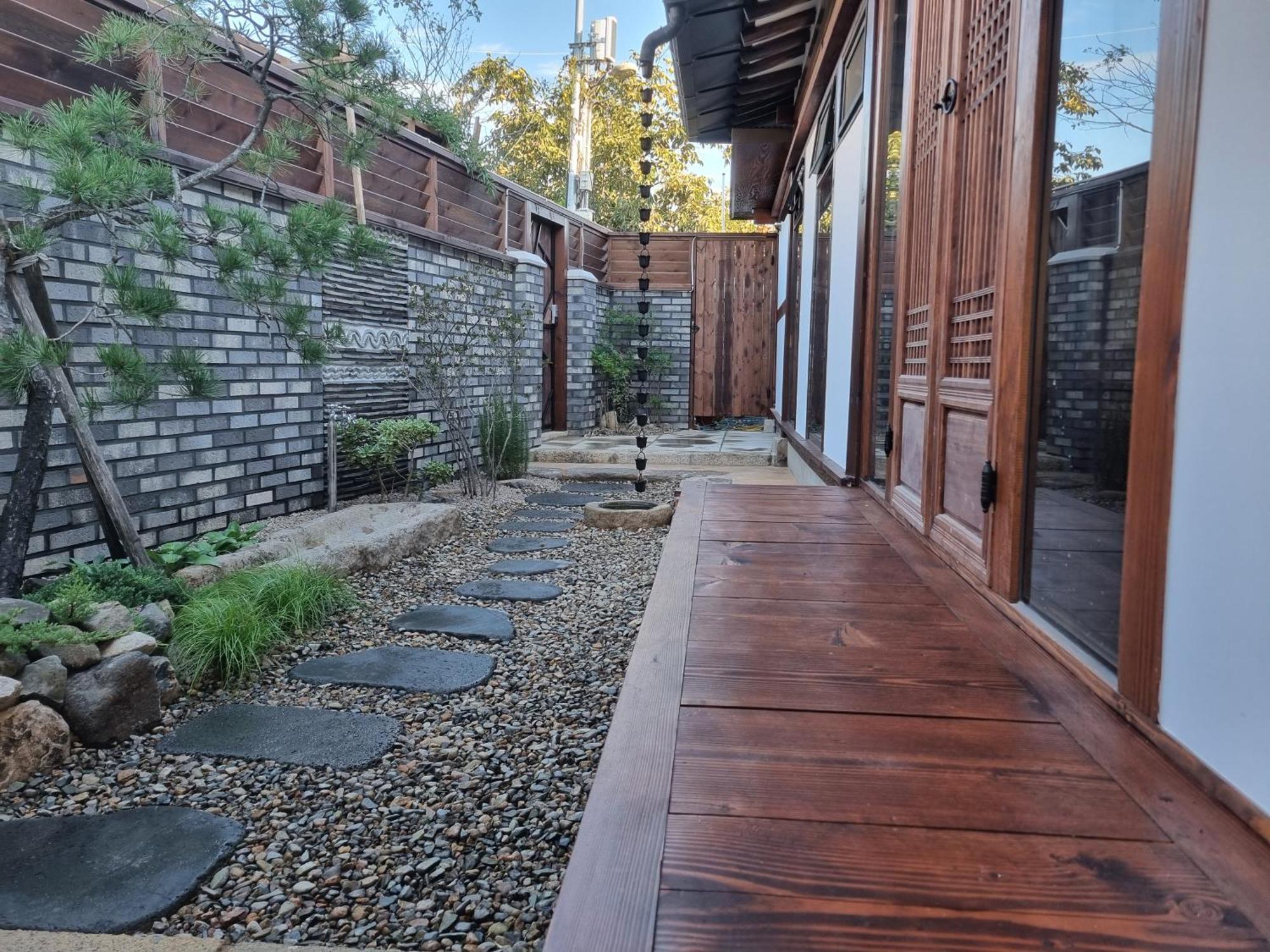 Bed and Breakfast Sieunjae Gyeongju Esterno foto