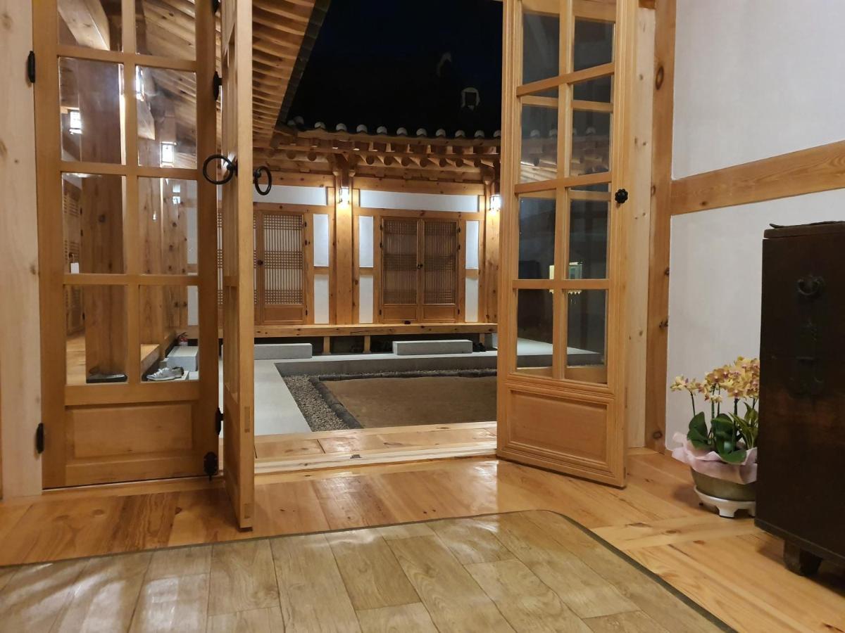 Bed and Breakfast Sieunjae Gyeongju Esterno foto